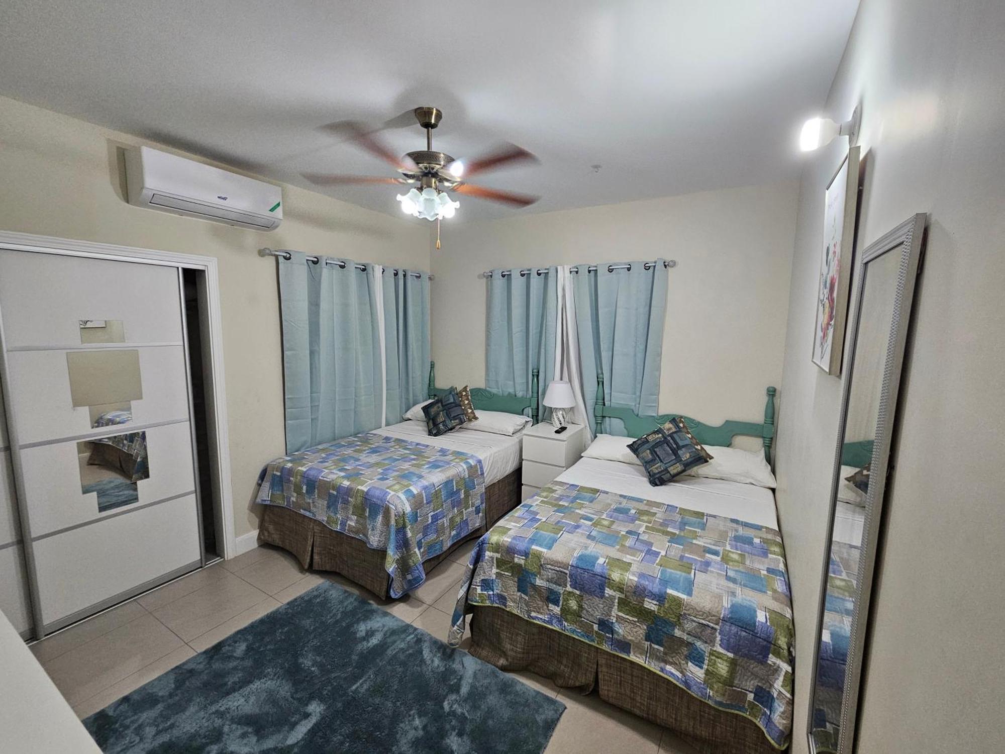 Summer Breeze Villa Lucea Luaran gambar